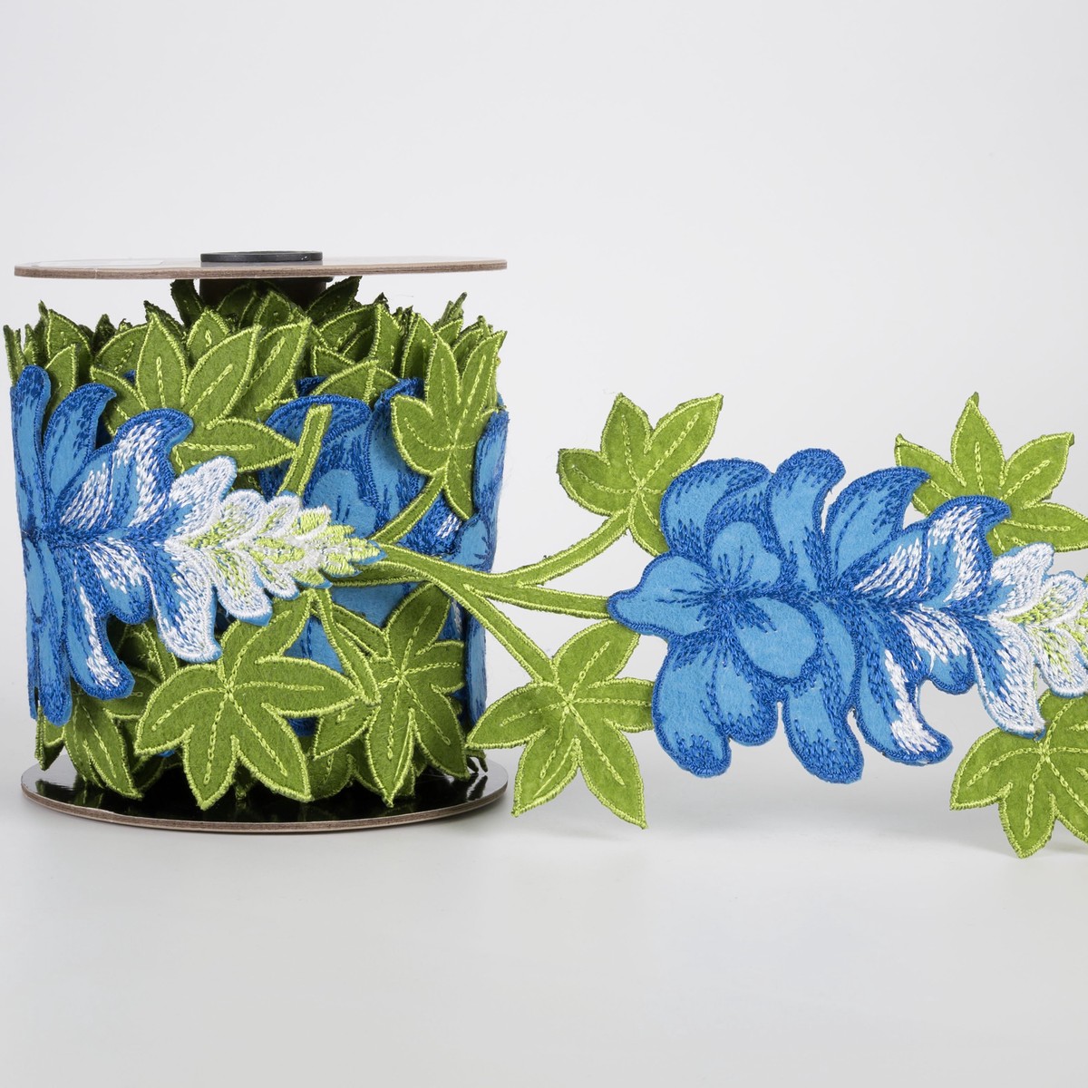 [D Stevens] 4" Unwired Embroidered Bluebonnets Ribbon Garland (5 Yards)